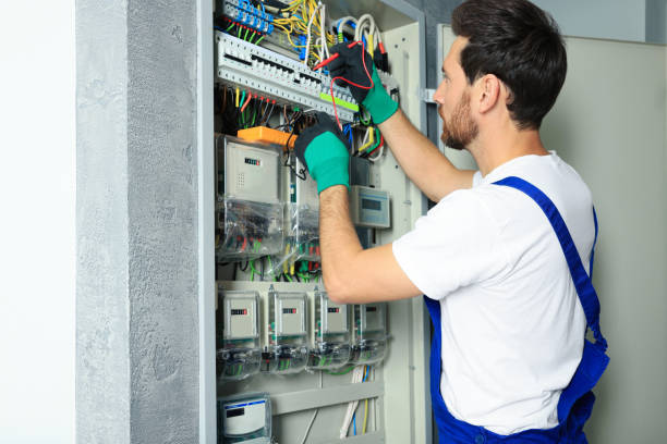 Best Commercial Electrician Services  in Wayne, IL